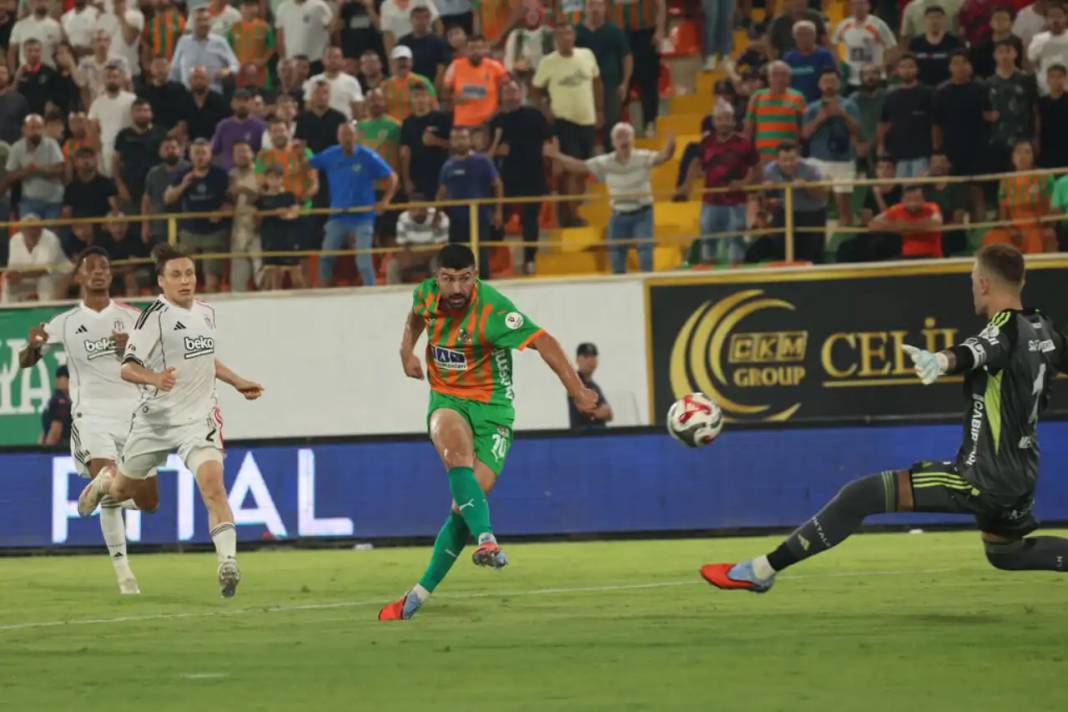 Alanyaspor'un Beşiktaş'ı Farklı Yendiği O Anlar 2